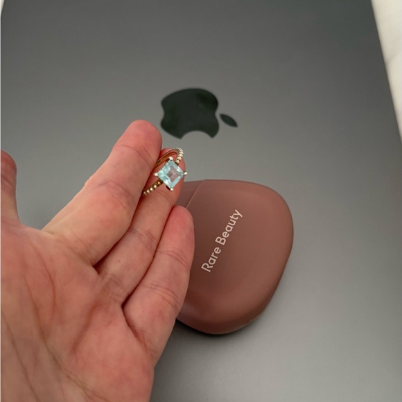 Judith Ripka Silver and Blue Topaz Ring size 7 - Picture 4 of 4